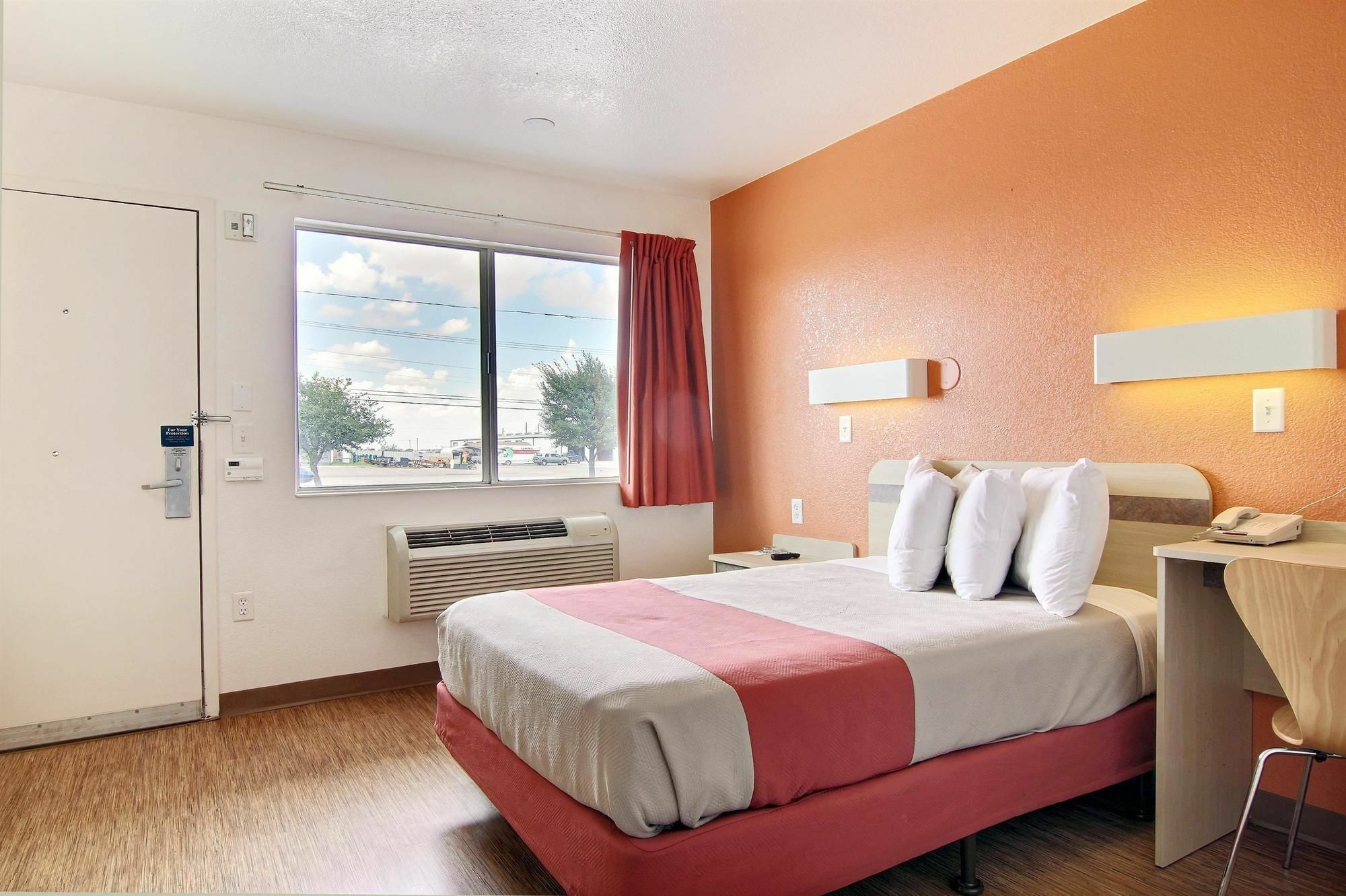 Hotel 6-fort Stockton, Tx